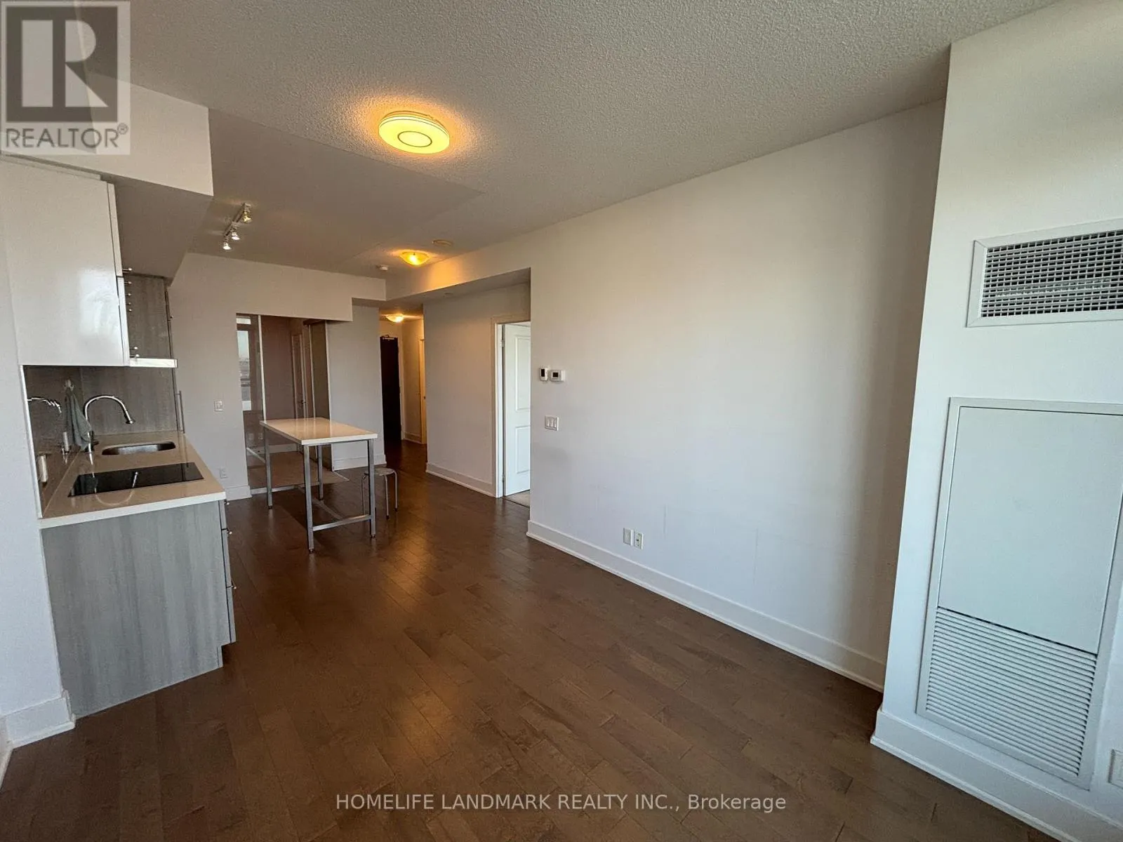 1208 - 8081 BIRCHMOUNT ROAD