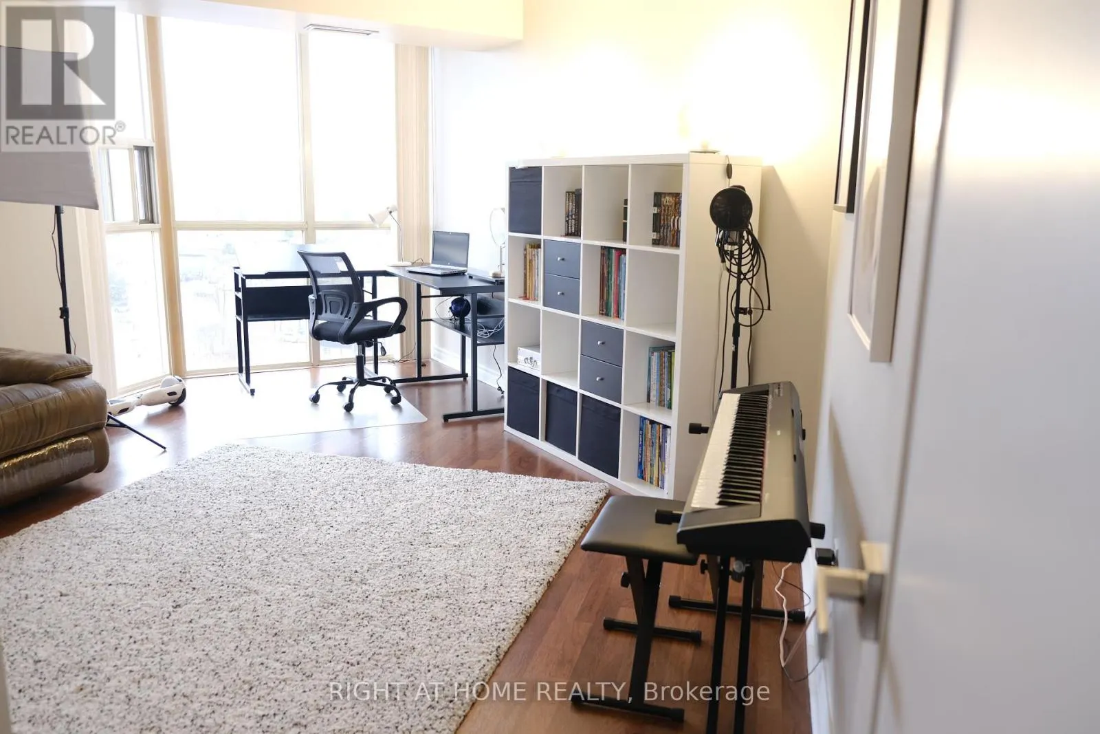 1009 - 20 BAIF BOULEVARD