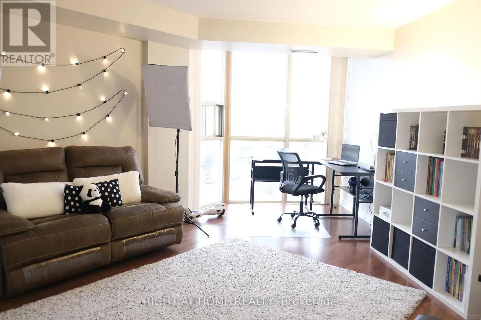 1009 - 20 BAIF BOULEVARD