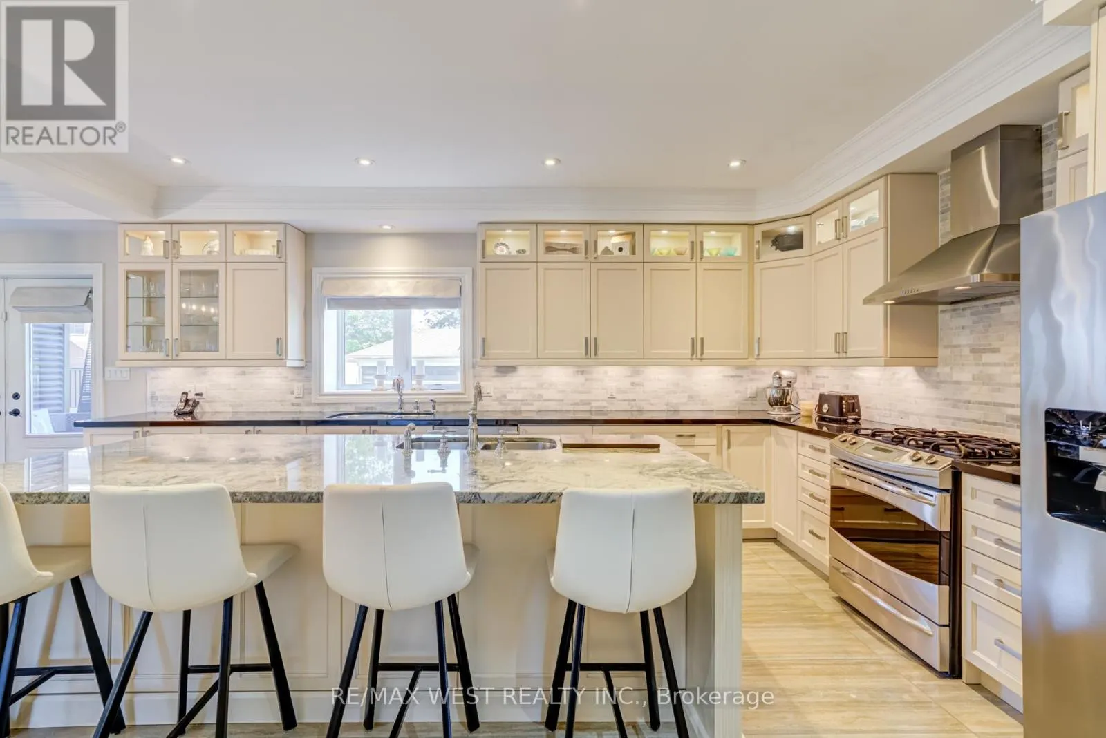 108 HAMBLY AVENUE