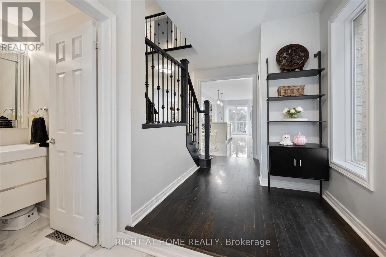 58 LINDENSHIRE AVENUE