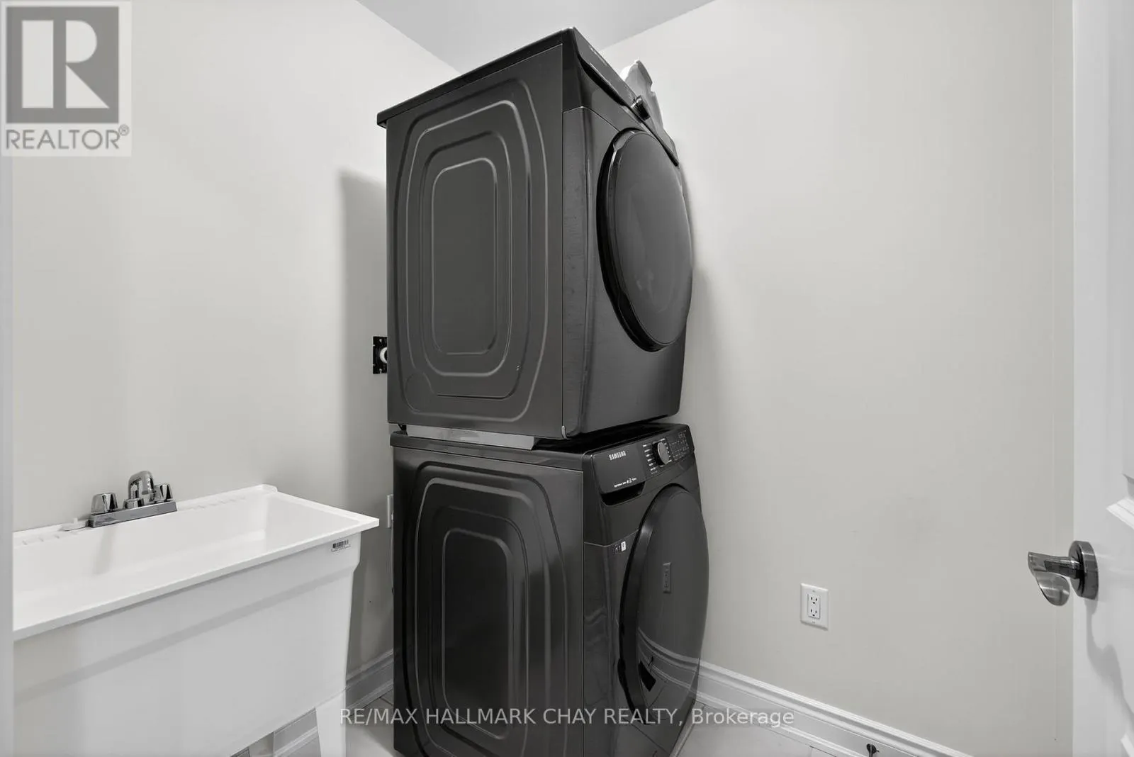 45 LORNE THOMAS PLACE