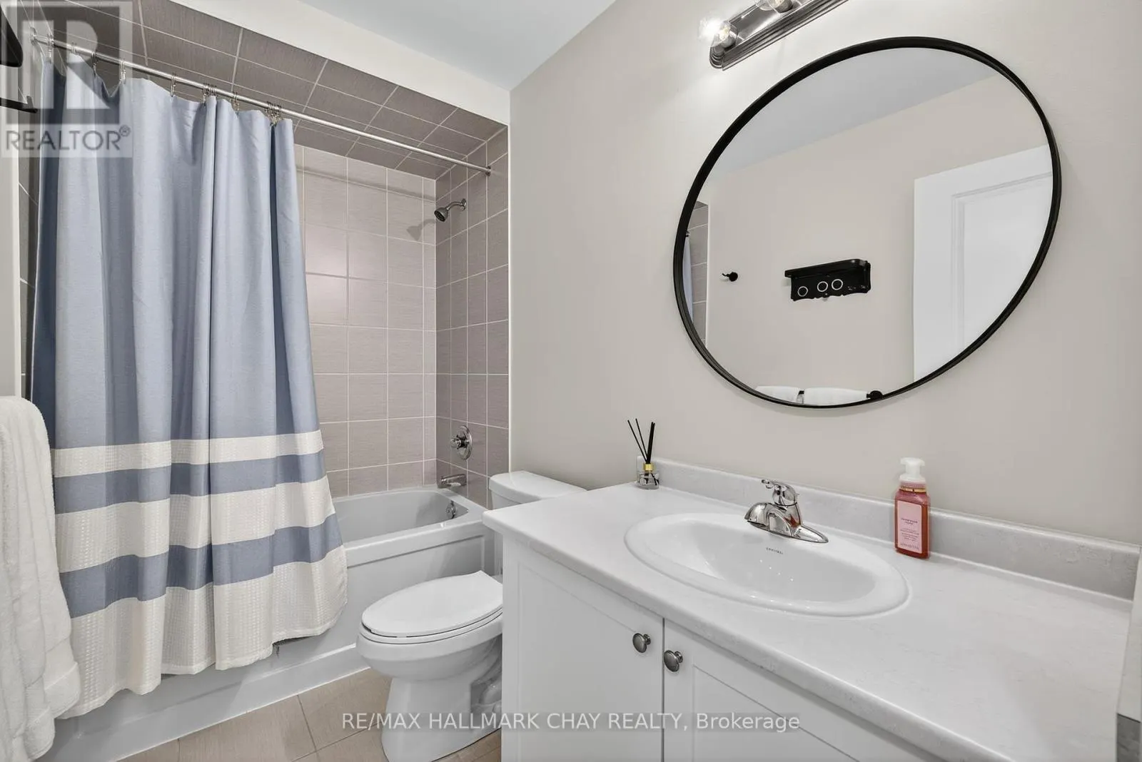 45 LORNE THOMAS PLACE