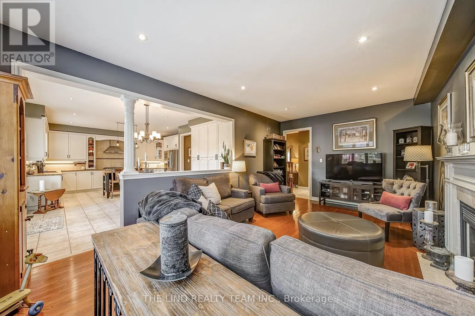 276 WILLIS DRIVE