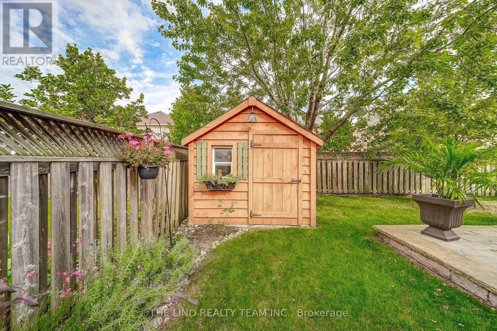276 WILLIS DRIVE