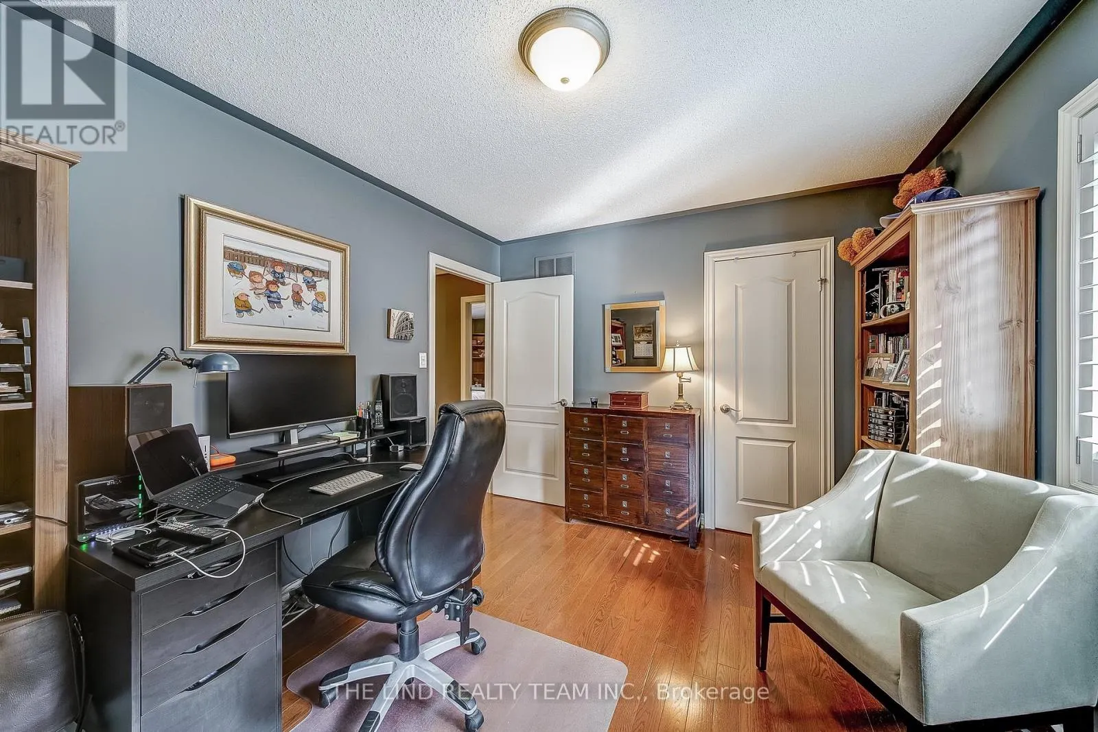 276 WILLIS DRIVE