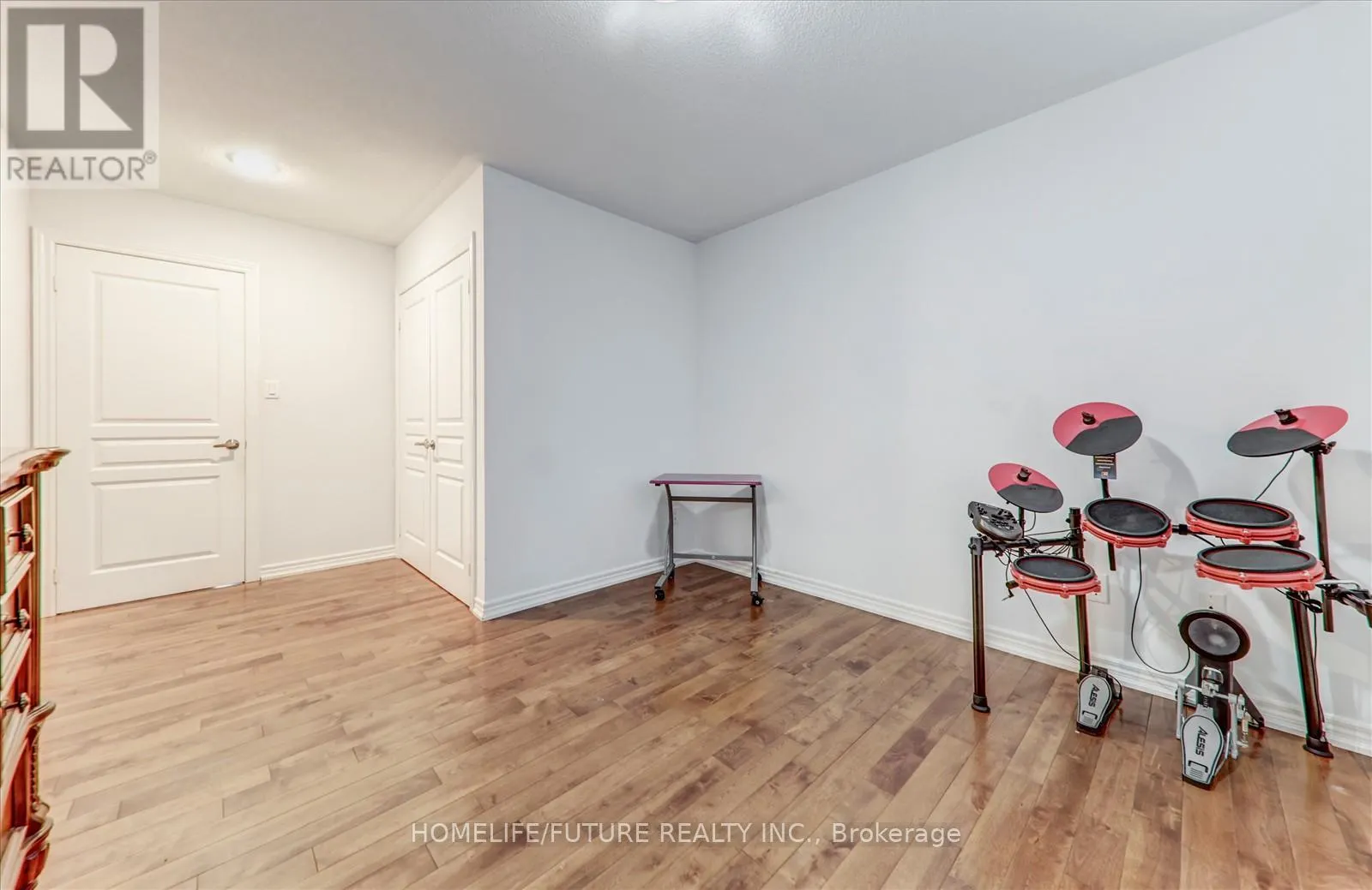 149 STONECHURCH CRESCENT