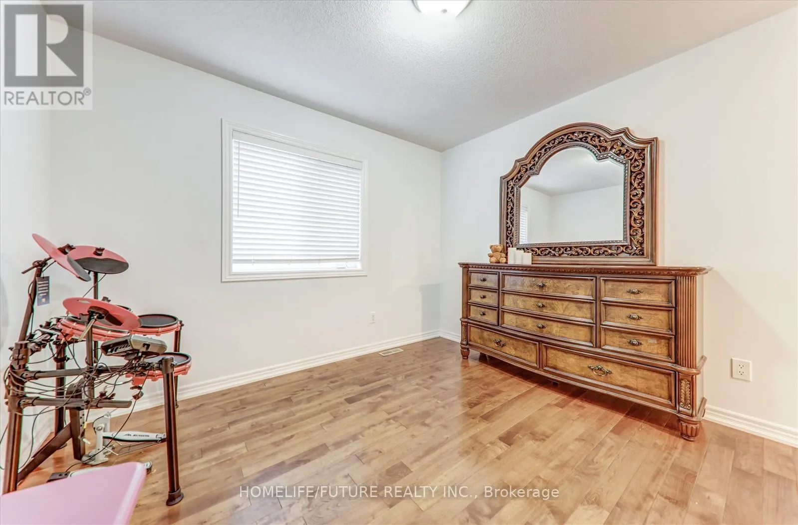 149 STONECHURCH CRESCENT