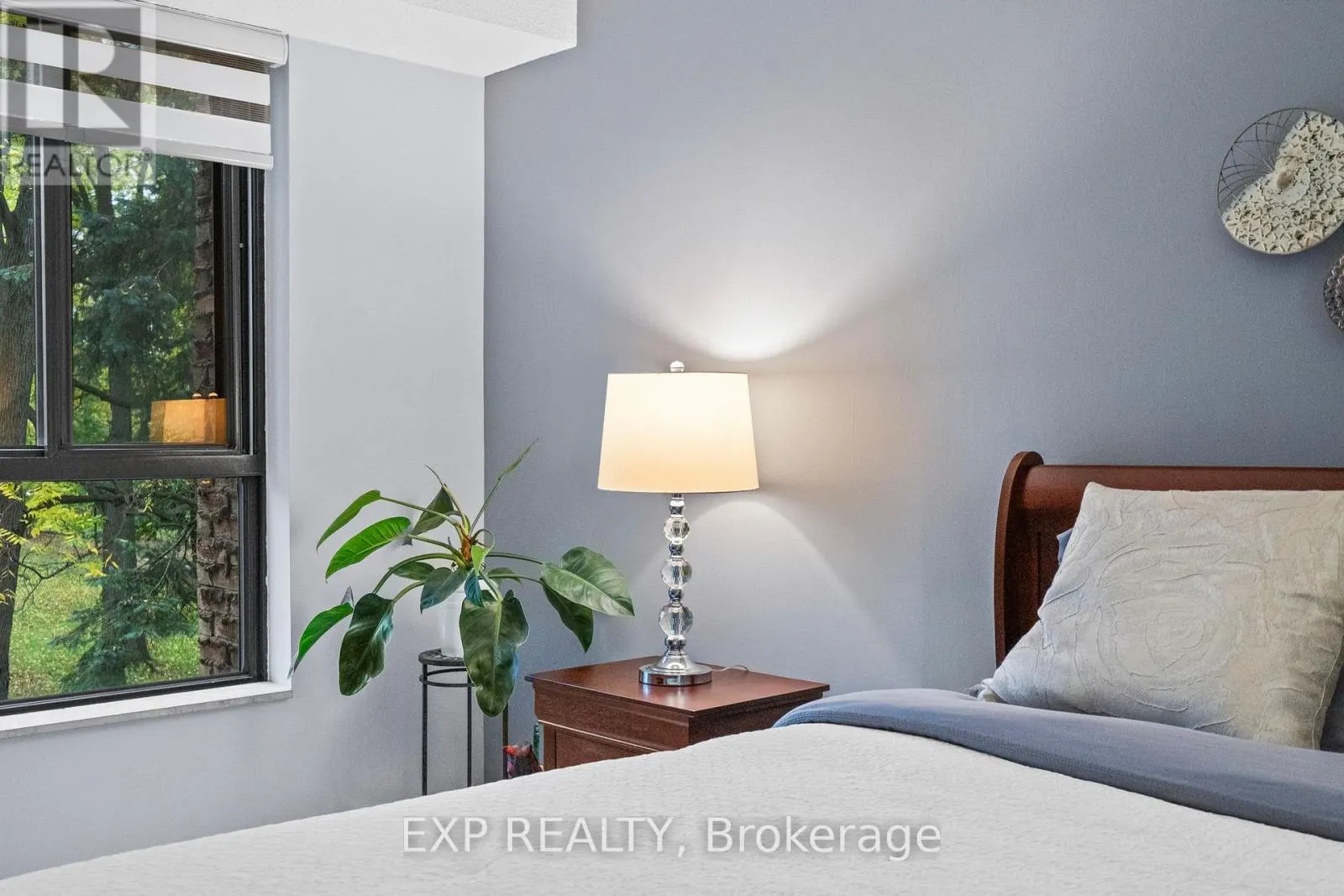 203 - 15390 YONGE STREET