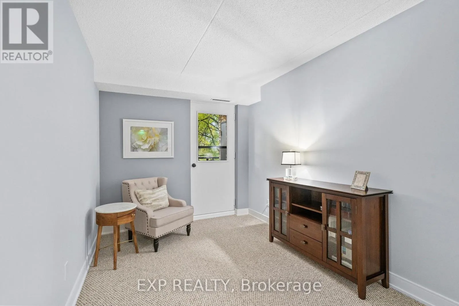 203 - 15390 YONGE STREET