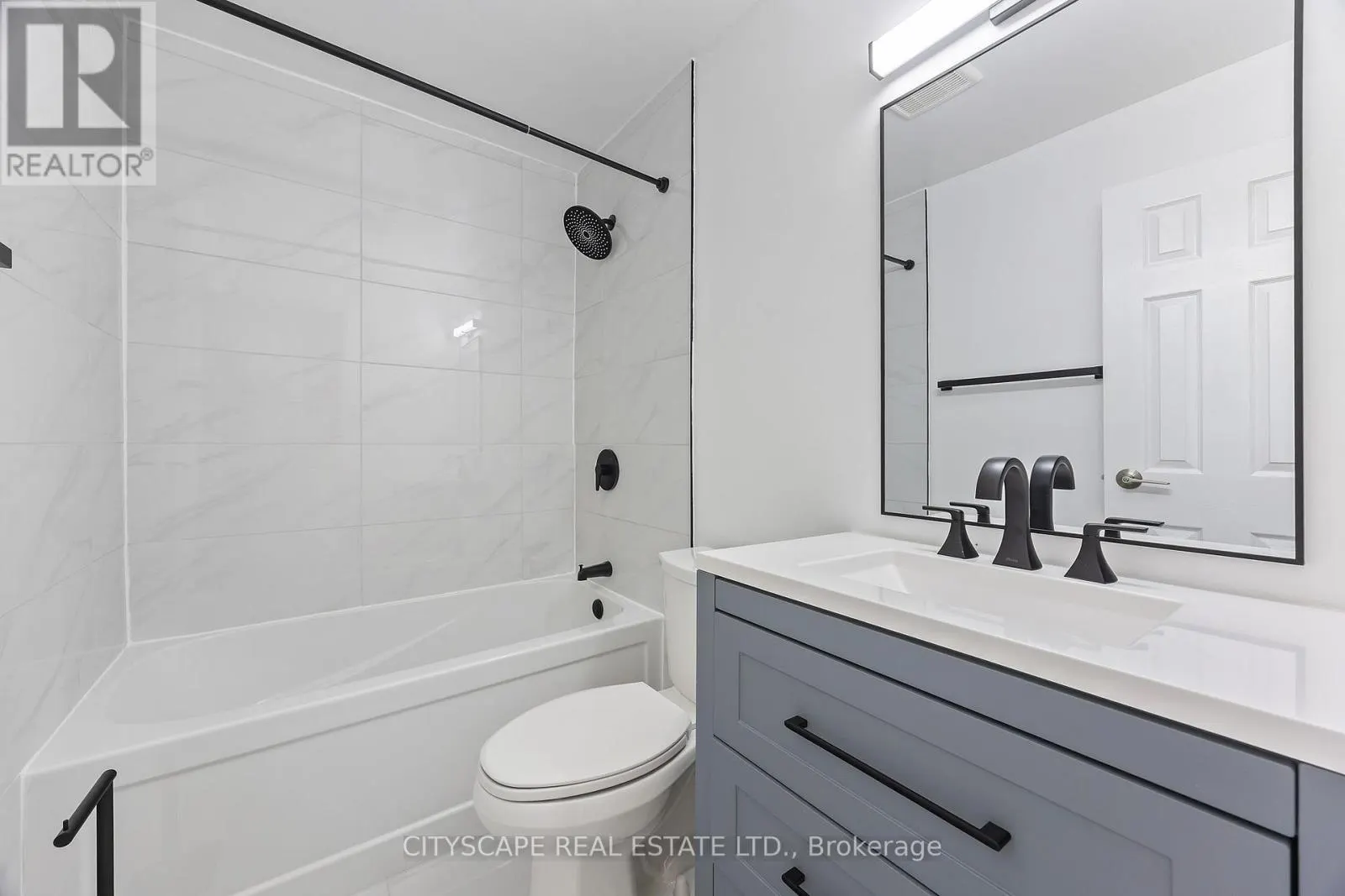 301 - 16 ELGIN STREET