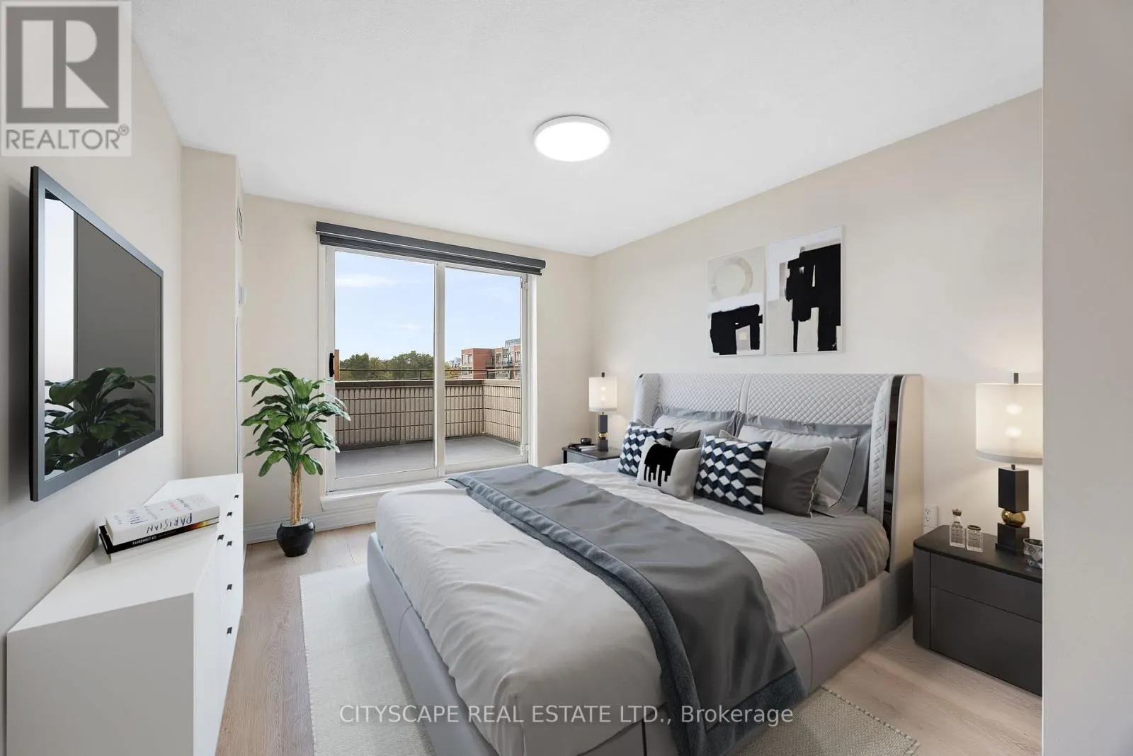 301 - 16 ELGIN STREET