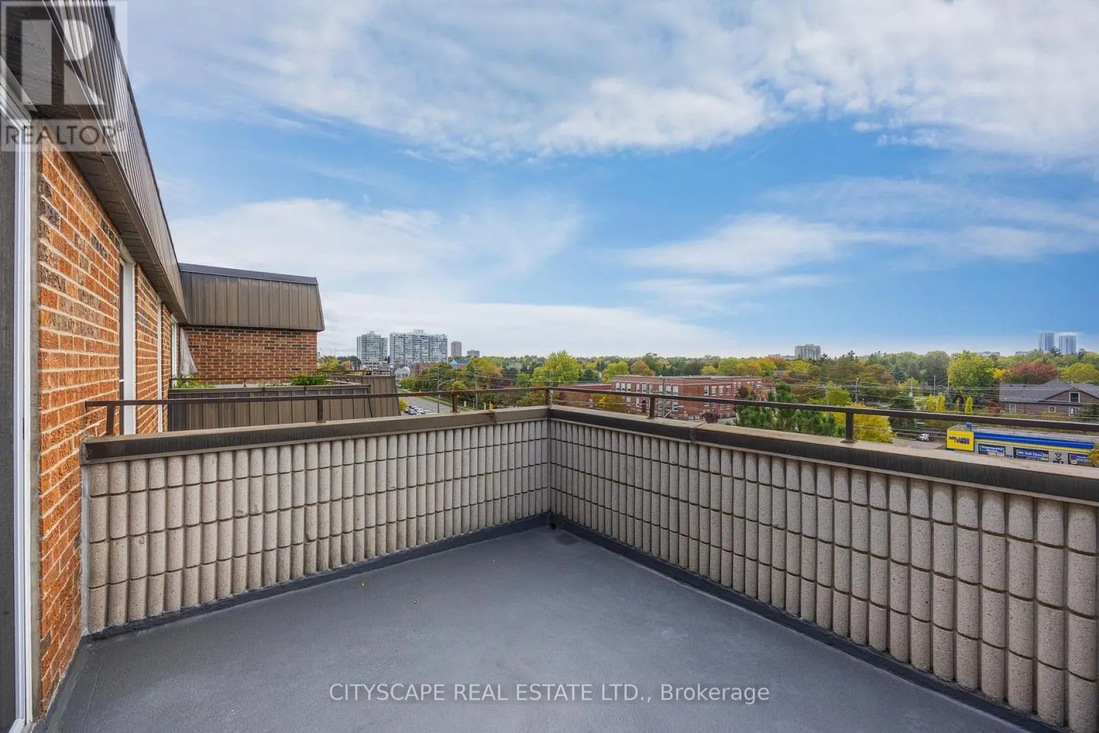 301 - 16 ELGIN STREET