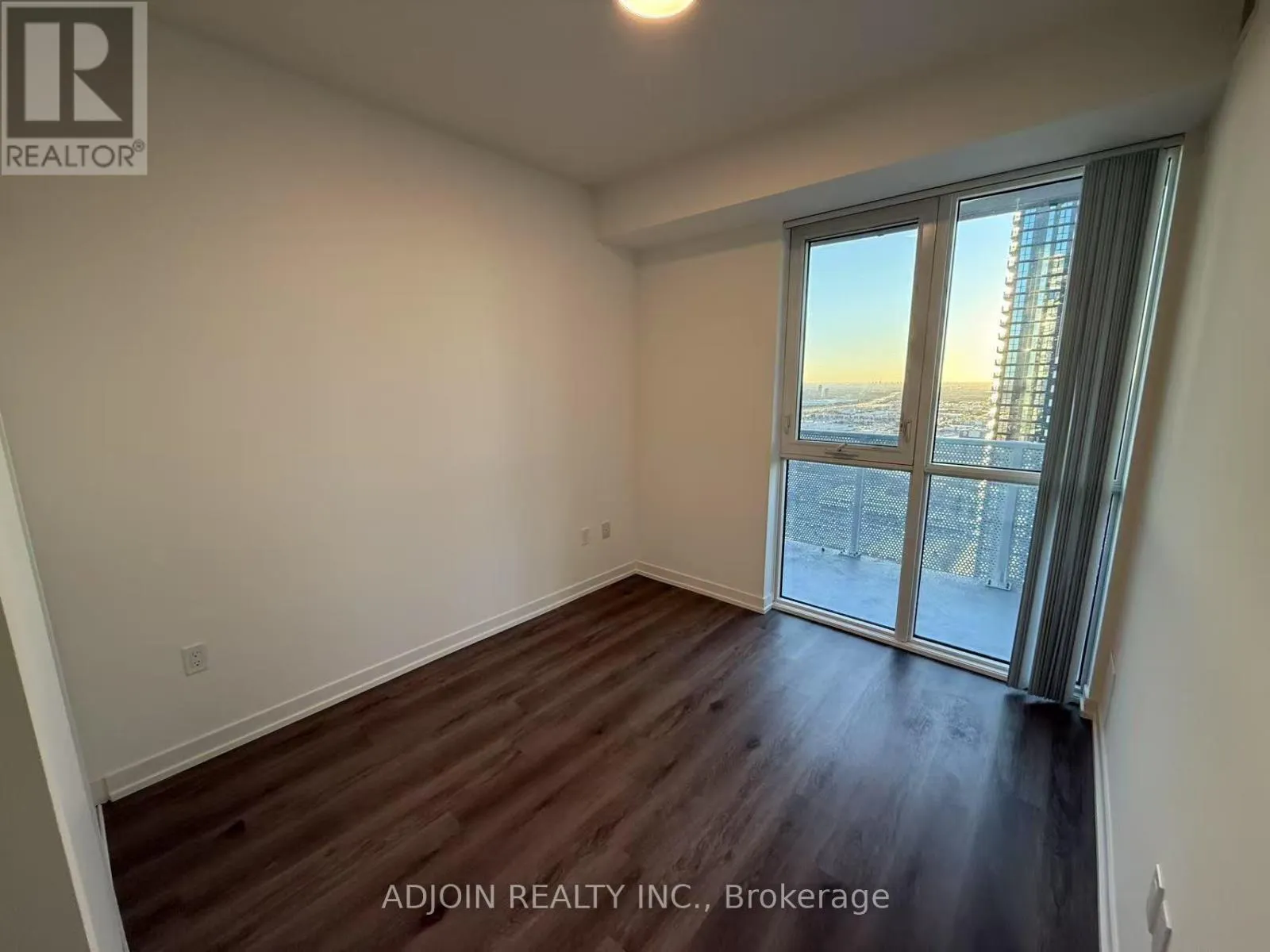 3315 - 28 INTERCHANGE WAY