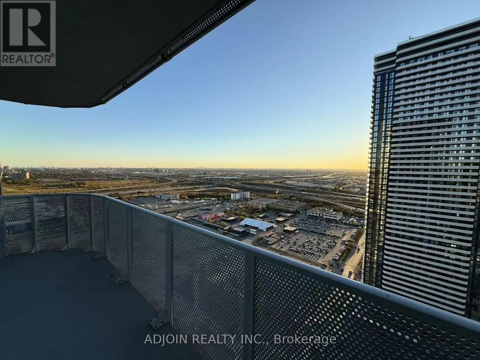 3315 - 28 INTERCHANGE WAY