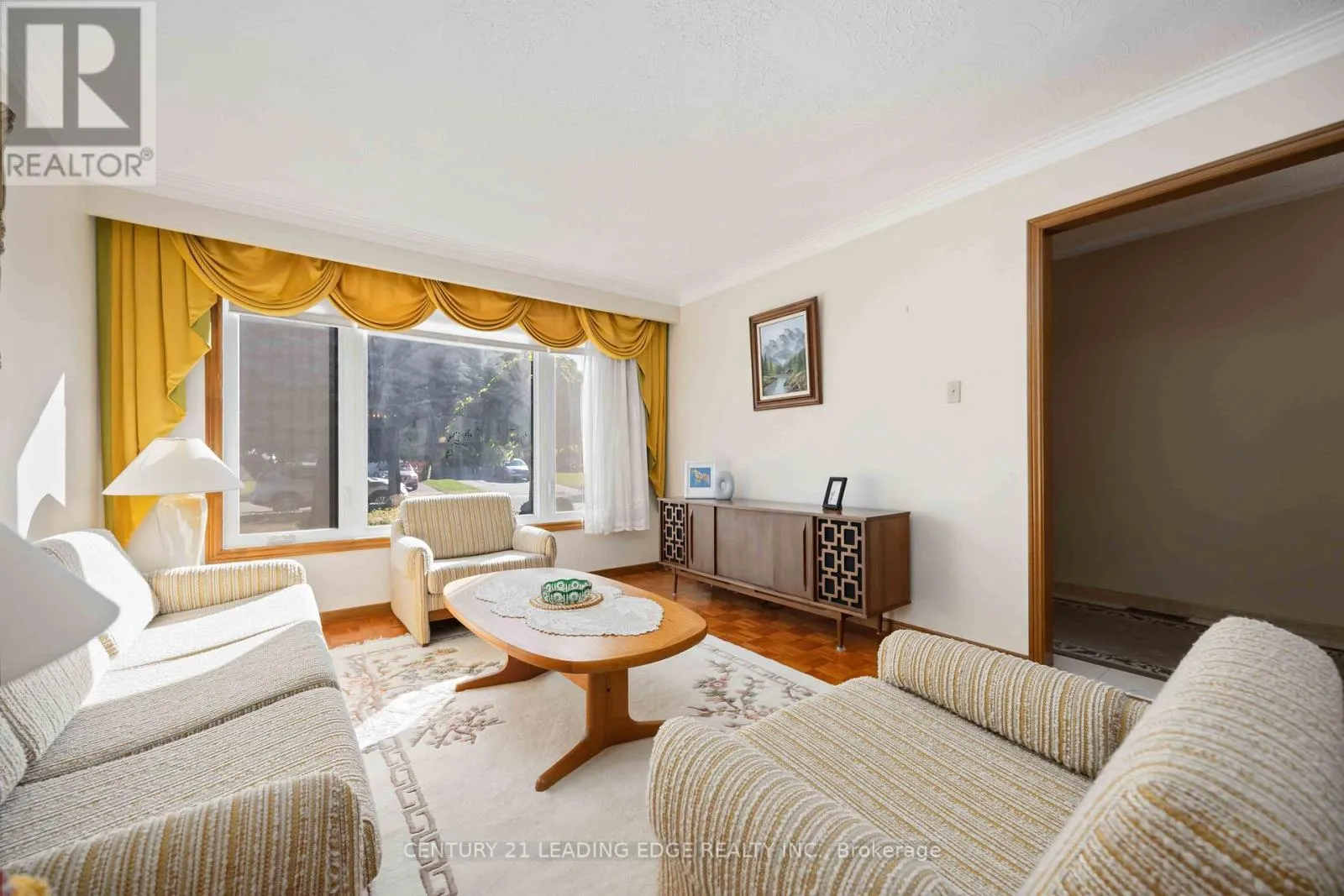 52 ASPEN CRESCENT