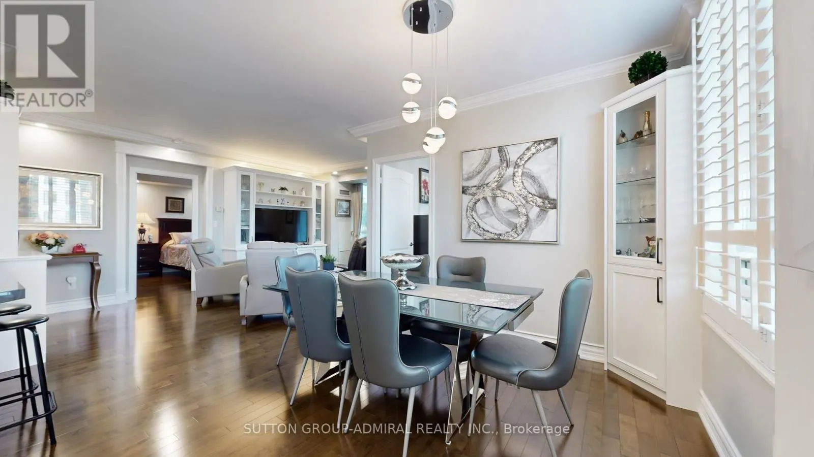 206 - 100 PROMENADE CIRCLE