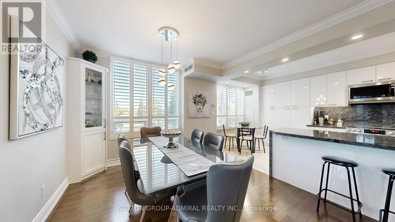 206 - 100 PROMENADE CIRCLE