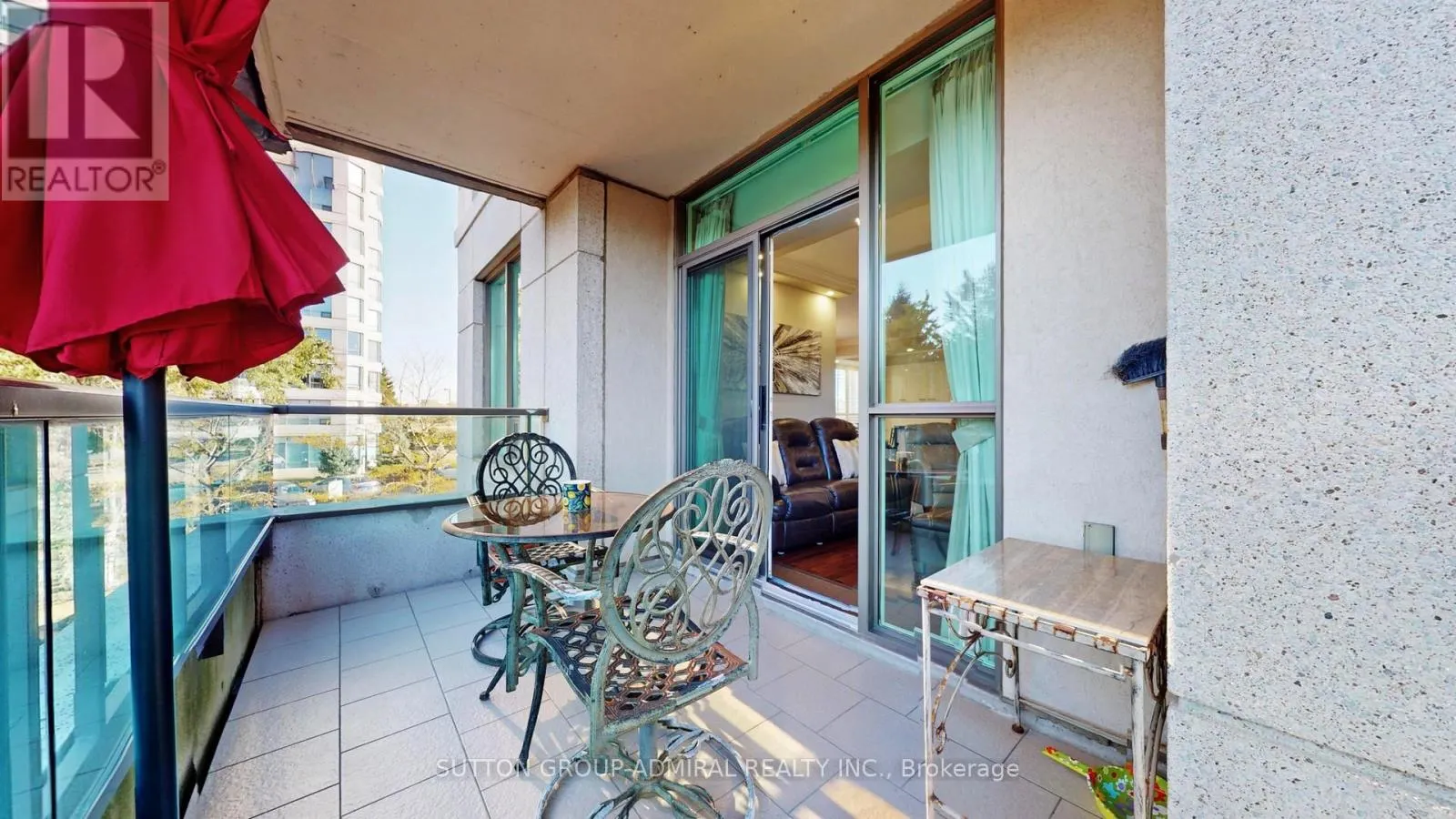 206 - 100 PROMENADE CIRCLE
