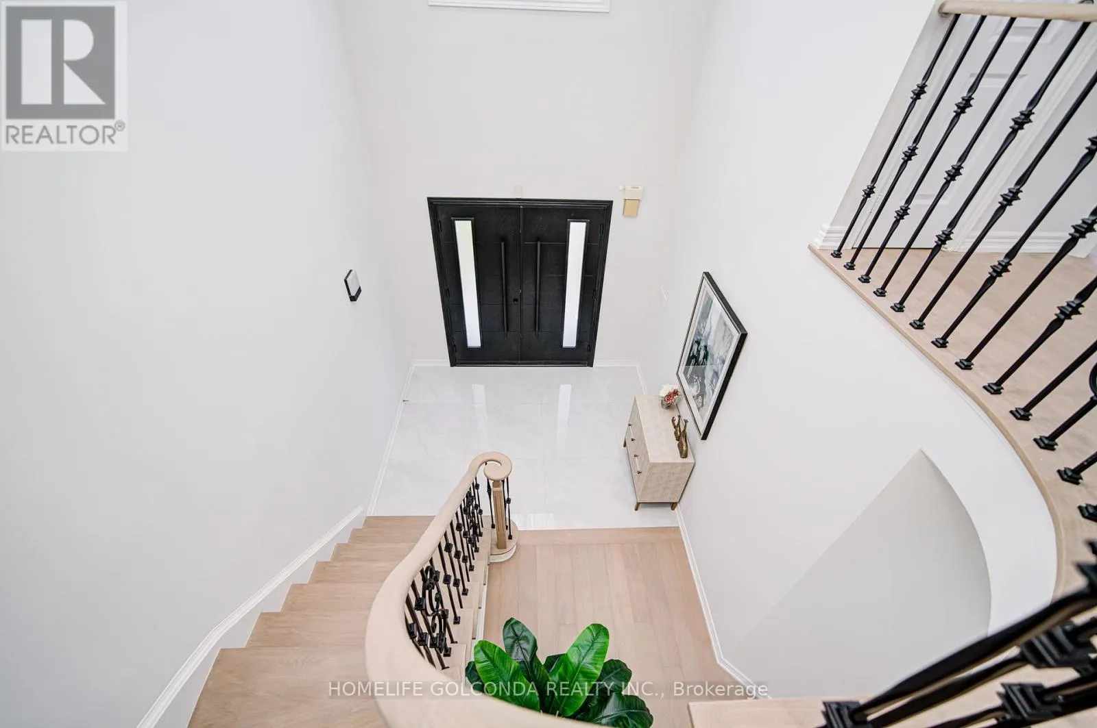 1362 CLARENCE STREET