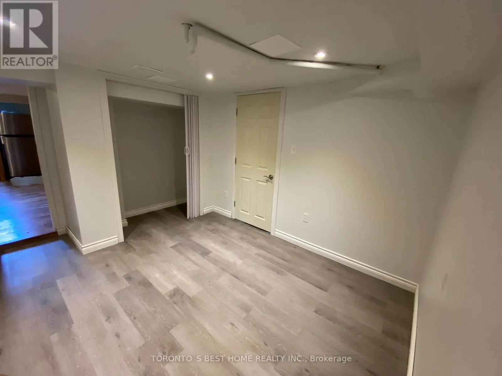 LOWER - 24 STODDART DRIVE