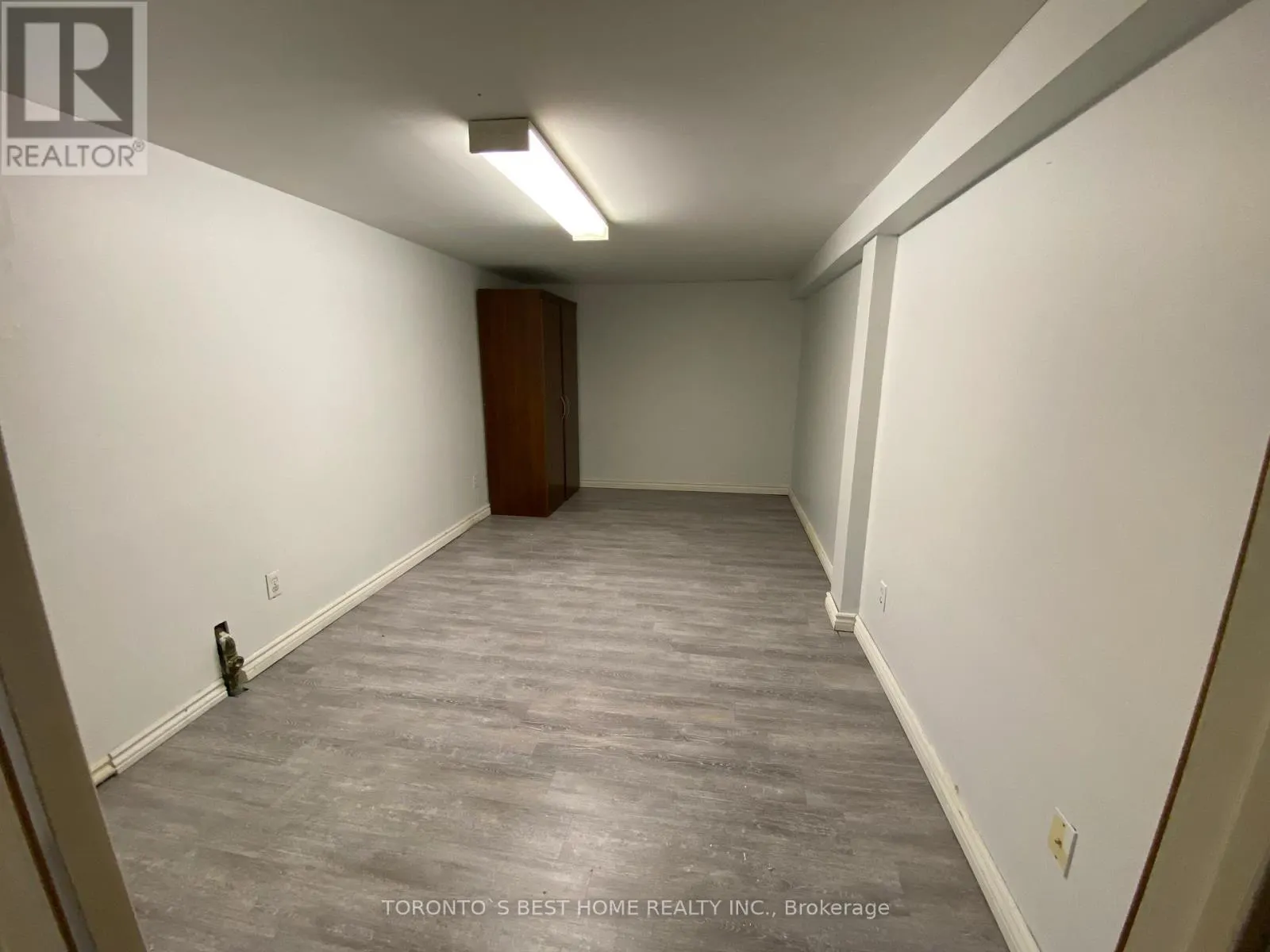 LOWER - 24 STODDART DRIVE