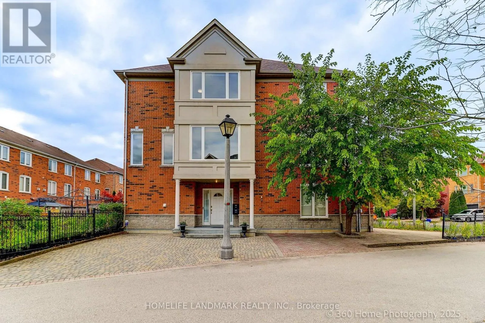 189 LEITCHCROFT CRESCENT