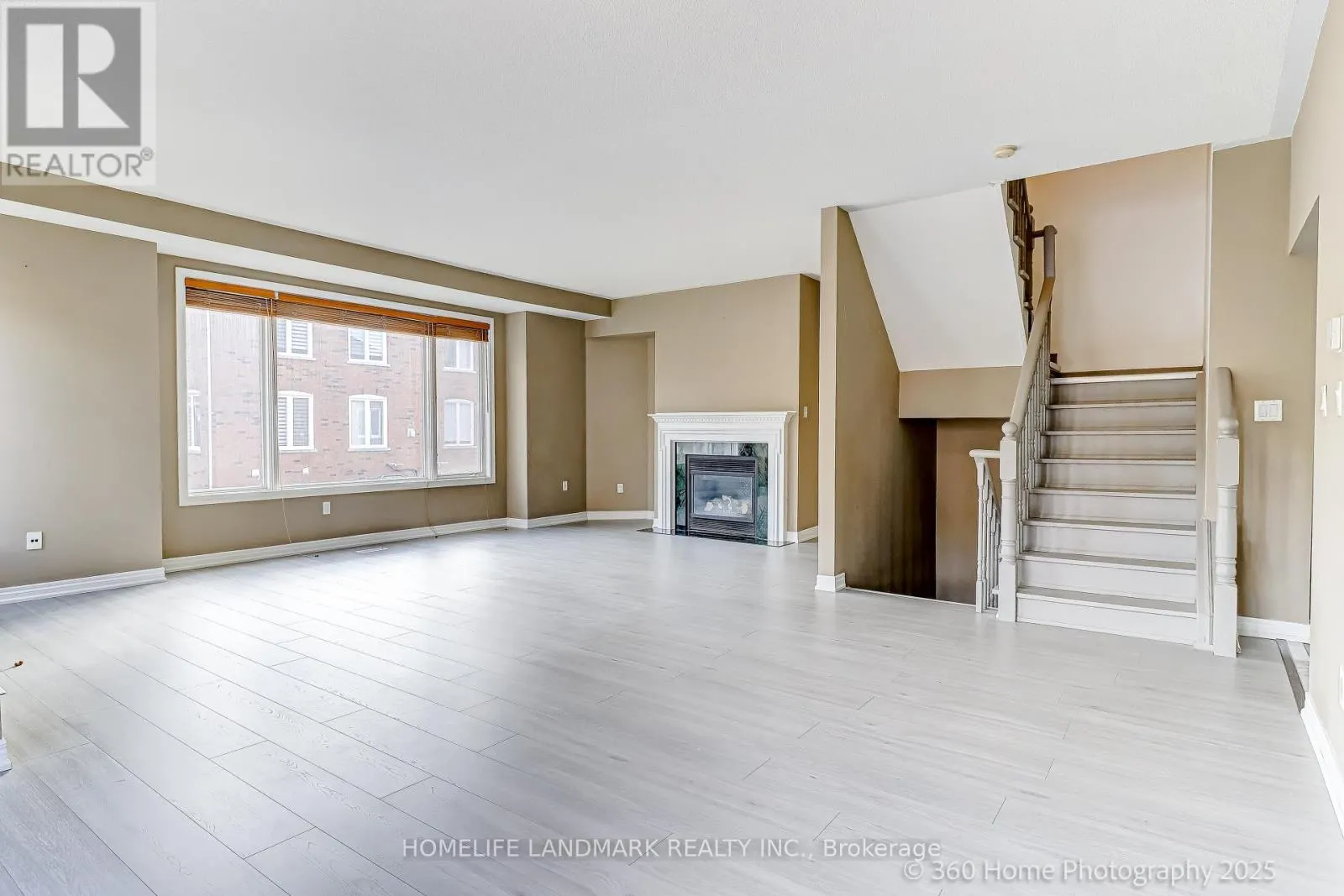 189 LEITCHCROFT CRESCENT