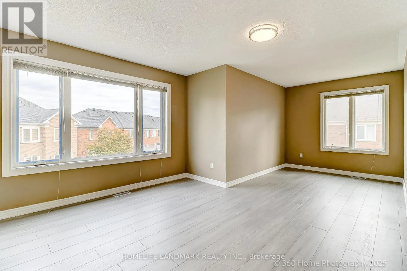 189 LEITCHCROFT CRESCENT
