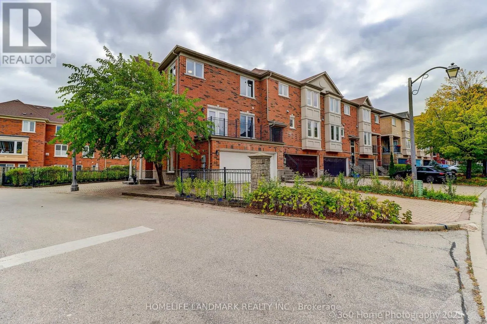 189 LEITCHCROFT CRESCENT