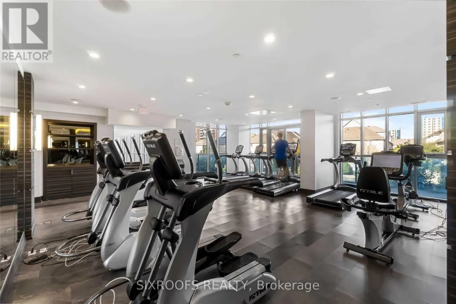 535 - 9471 YONGE STREET