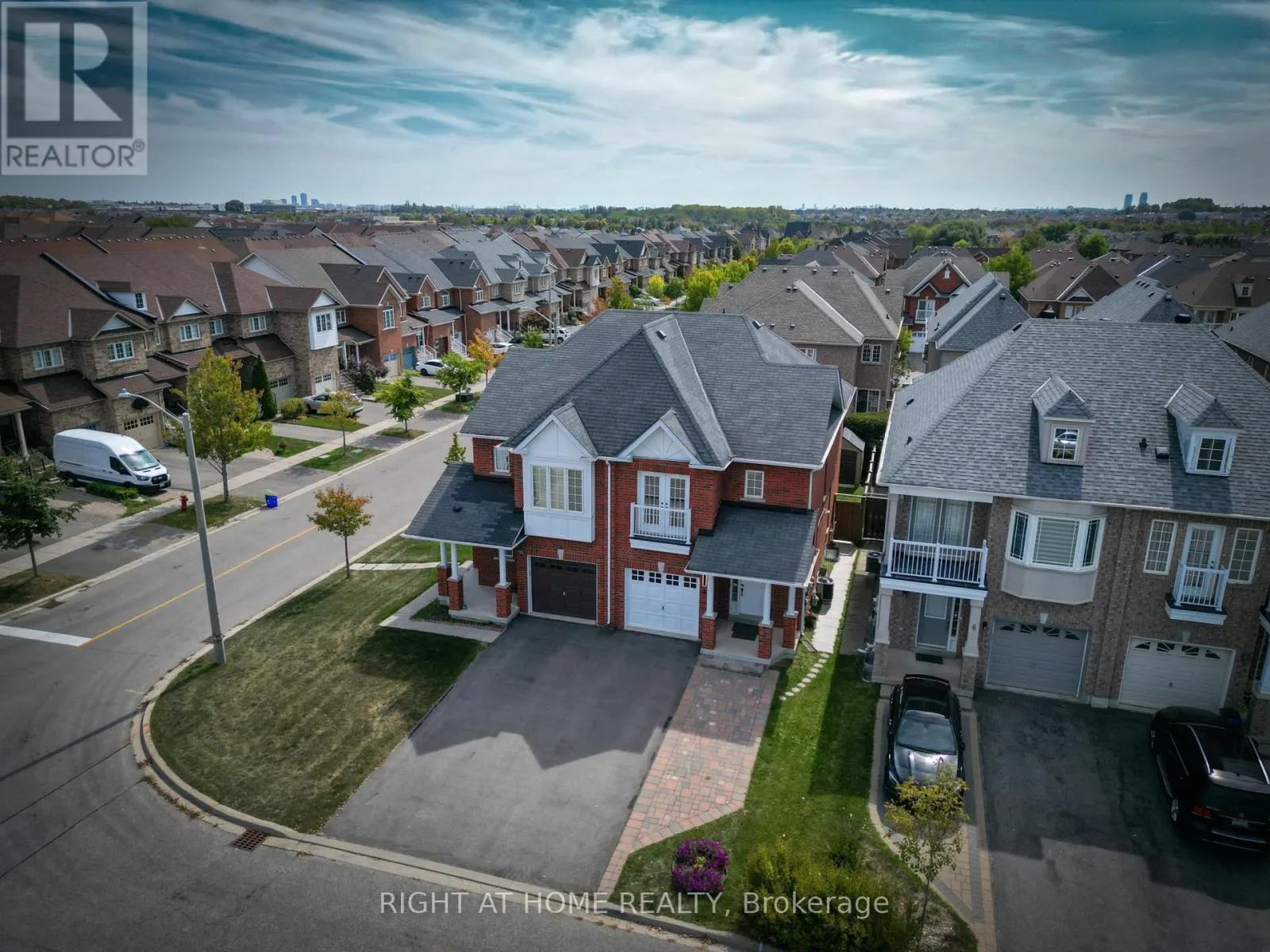 4 OLD ORCHARD CRESCENT