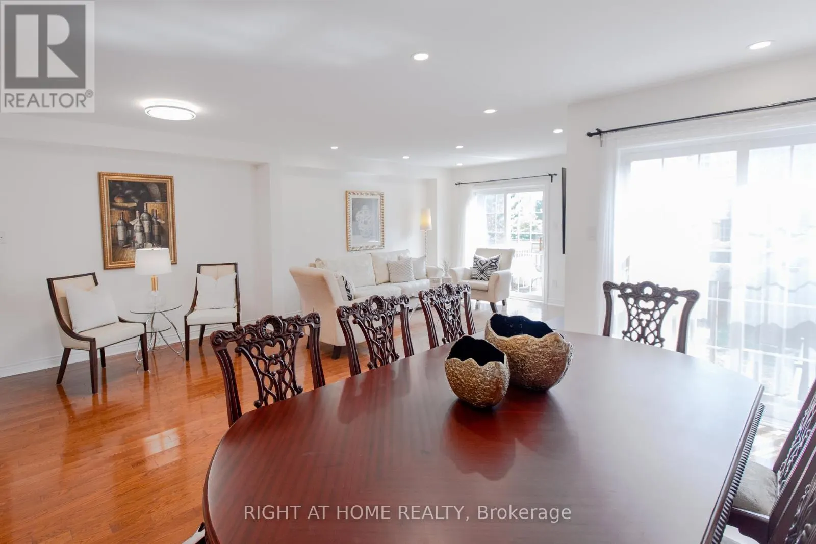 4 OLD ORCHARD CRESCENT