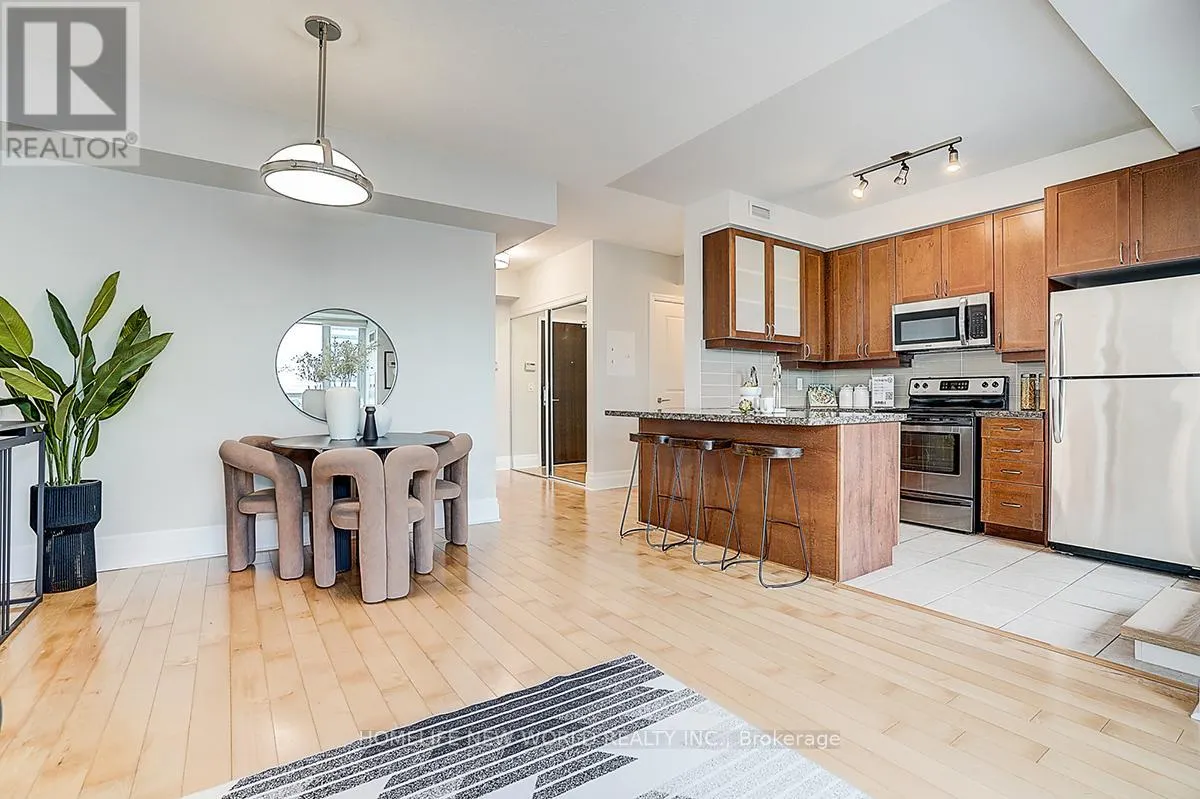 510 - 57 UPPER DUKE CRESCENT