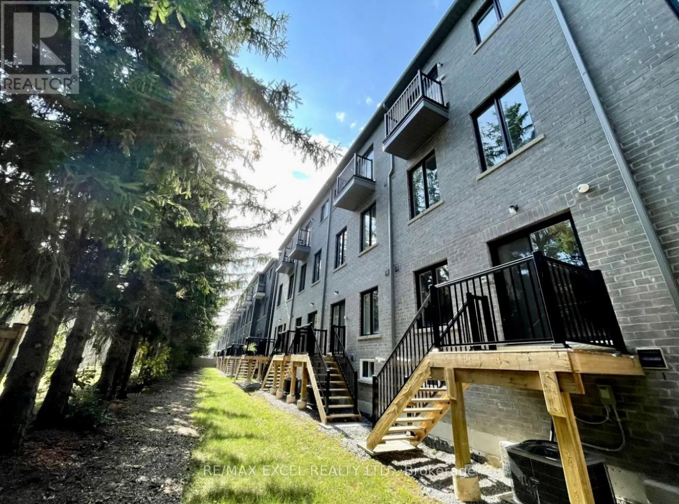 49 ARMILLO PLACE