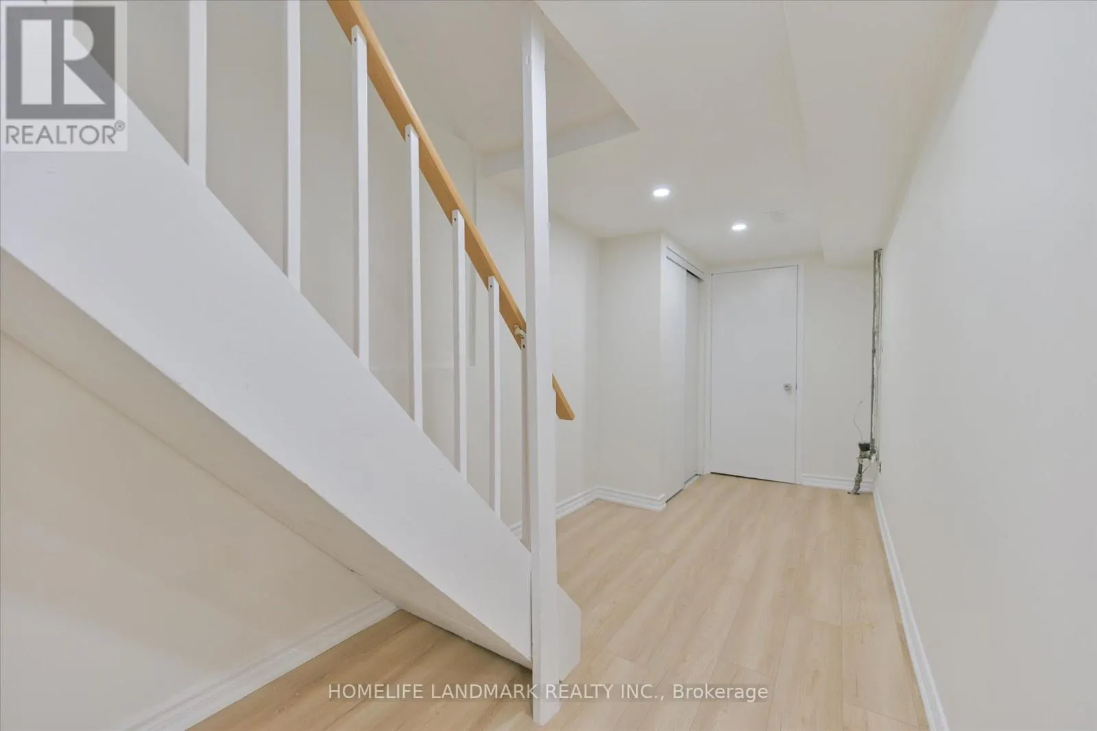208 WOODHALL ROAD