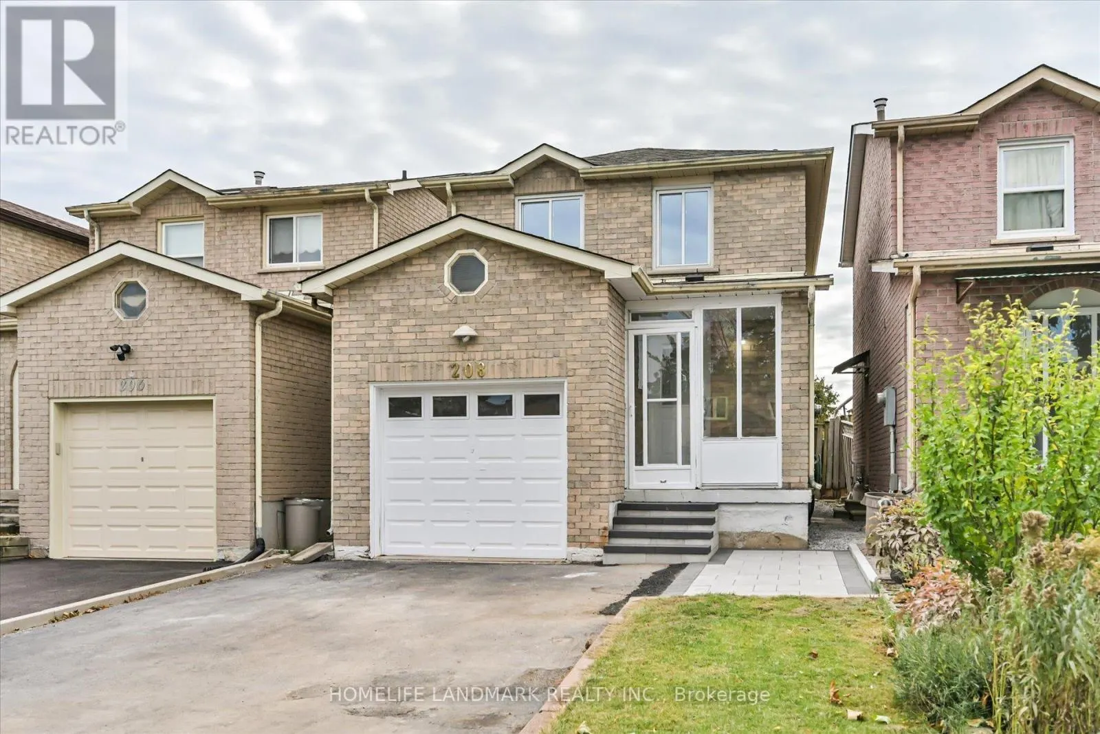 208 WOODHALL ROAD