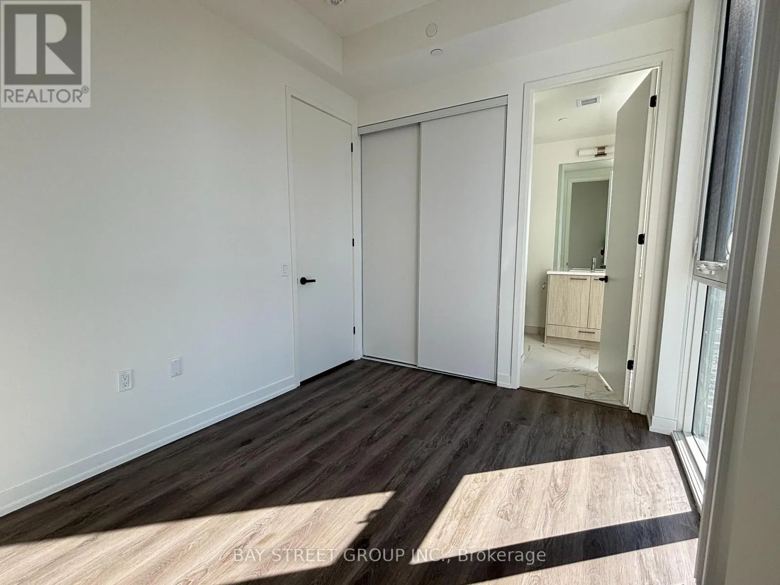 4612 - 28 INTERCHANGE WAY