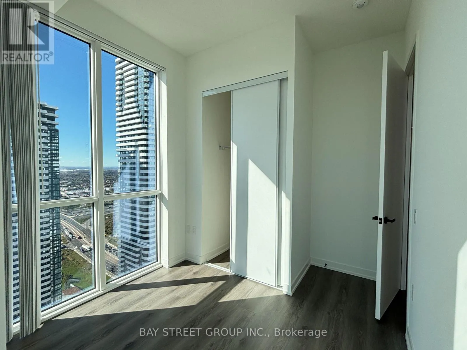 4612 - 28 INTERCHANGE WAY