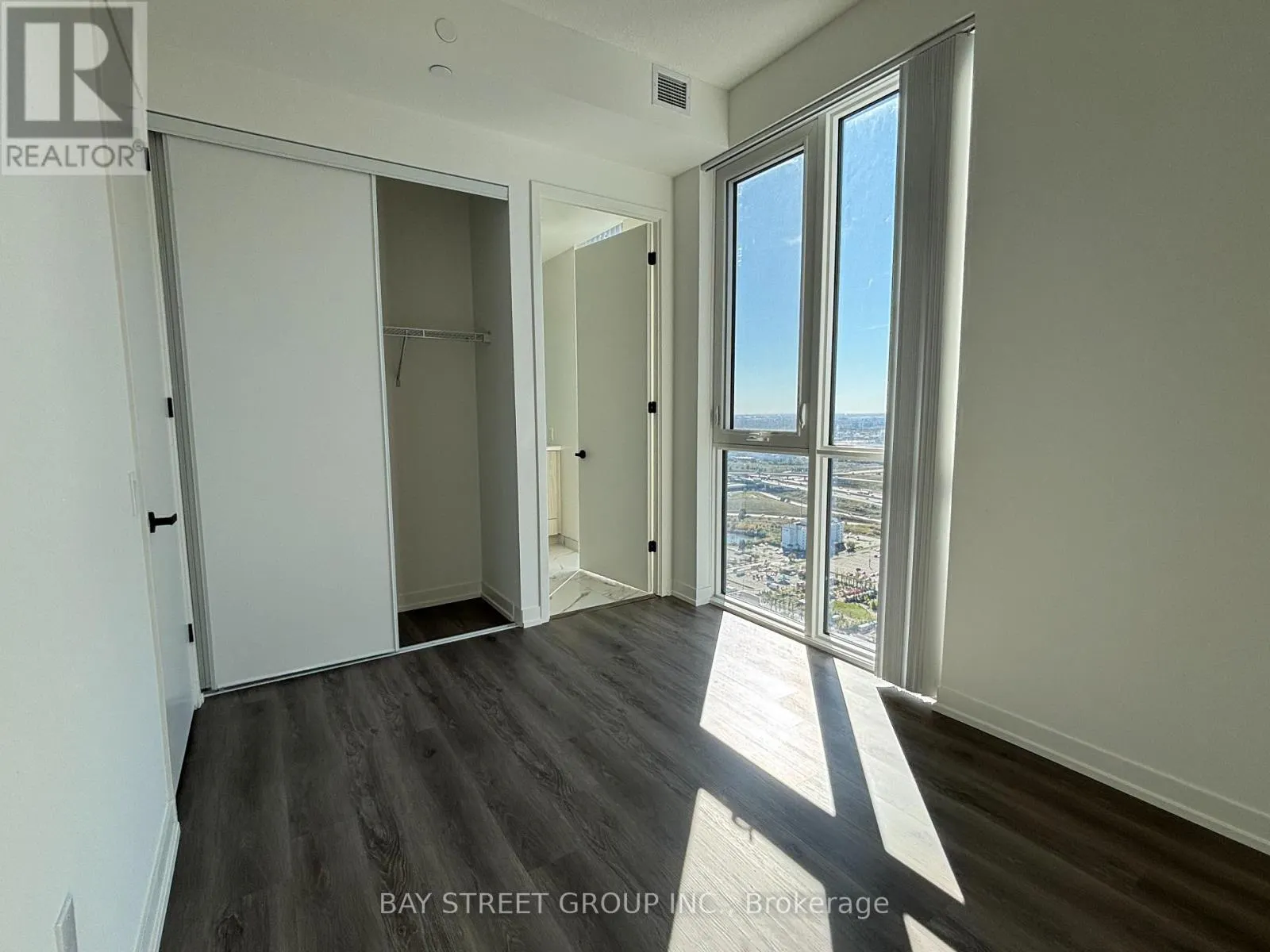 4612 - 28 INTERCHANGE WAY
