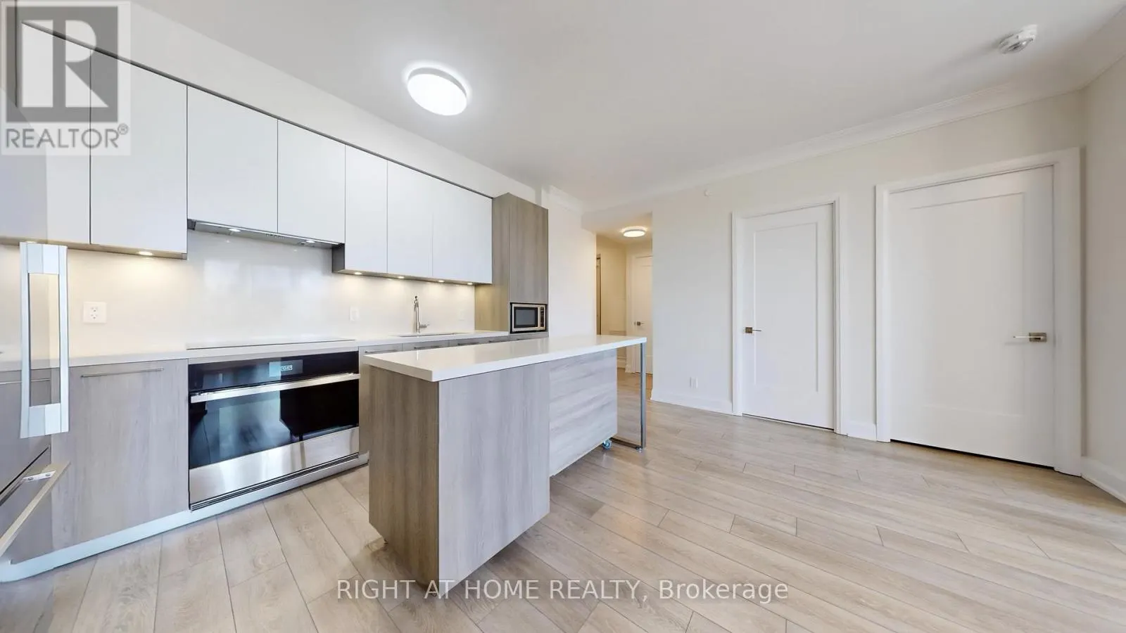 807 - 38 WATER WALK DRIVE