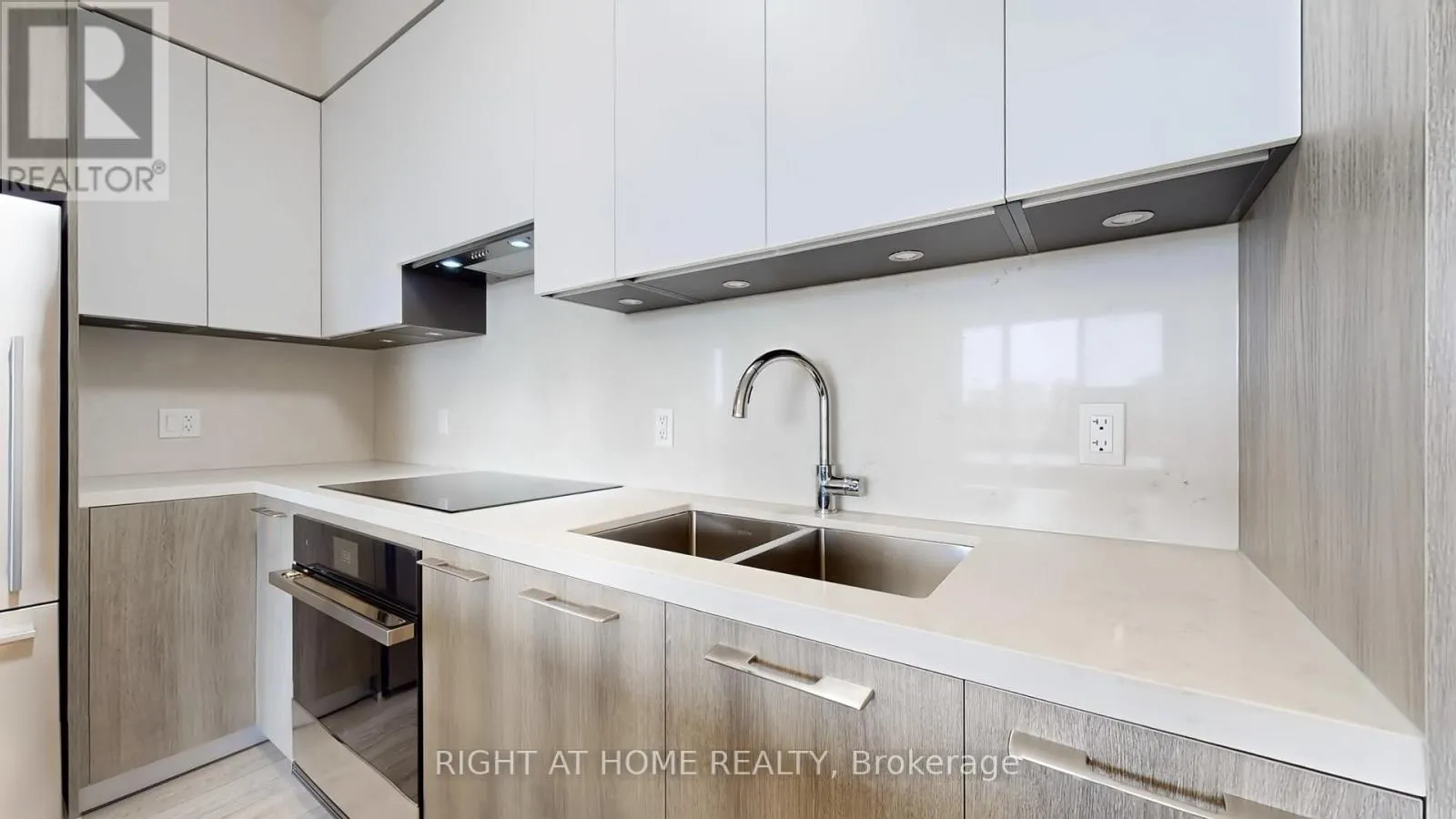807 - 38 WATER WALK DRIVE