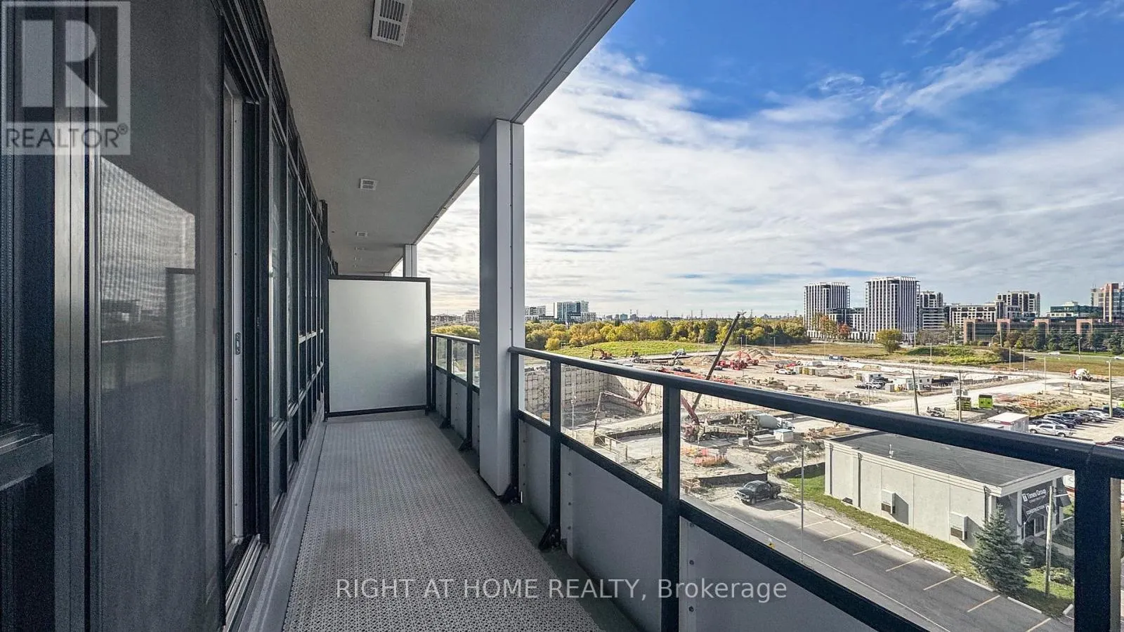 807 - 38 WATER WALK DRIVE