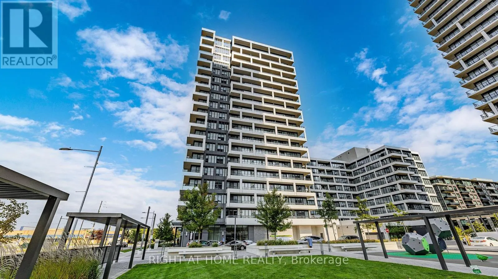 807 - 38 WATER WALK DRIVE