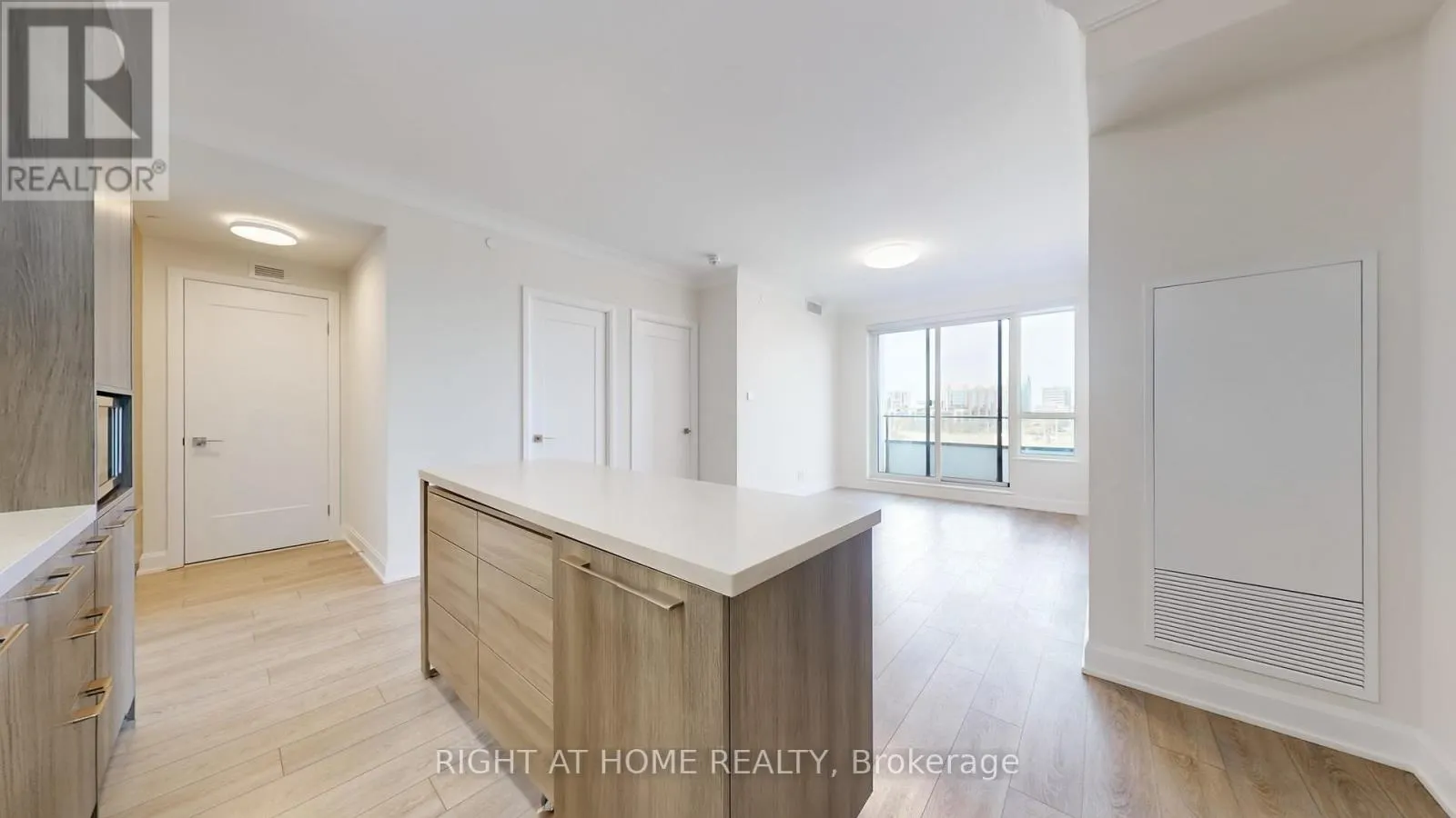 807 - 38 WATER WALK DRIVE