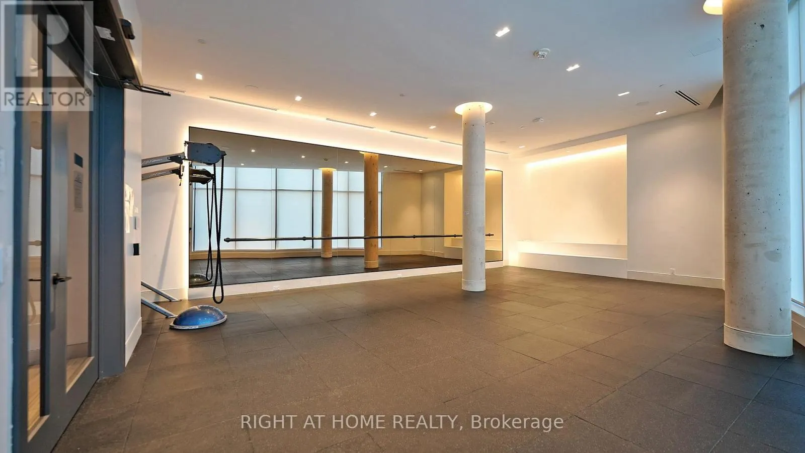 807 - 38 WATER WALK DRIVE