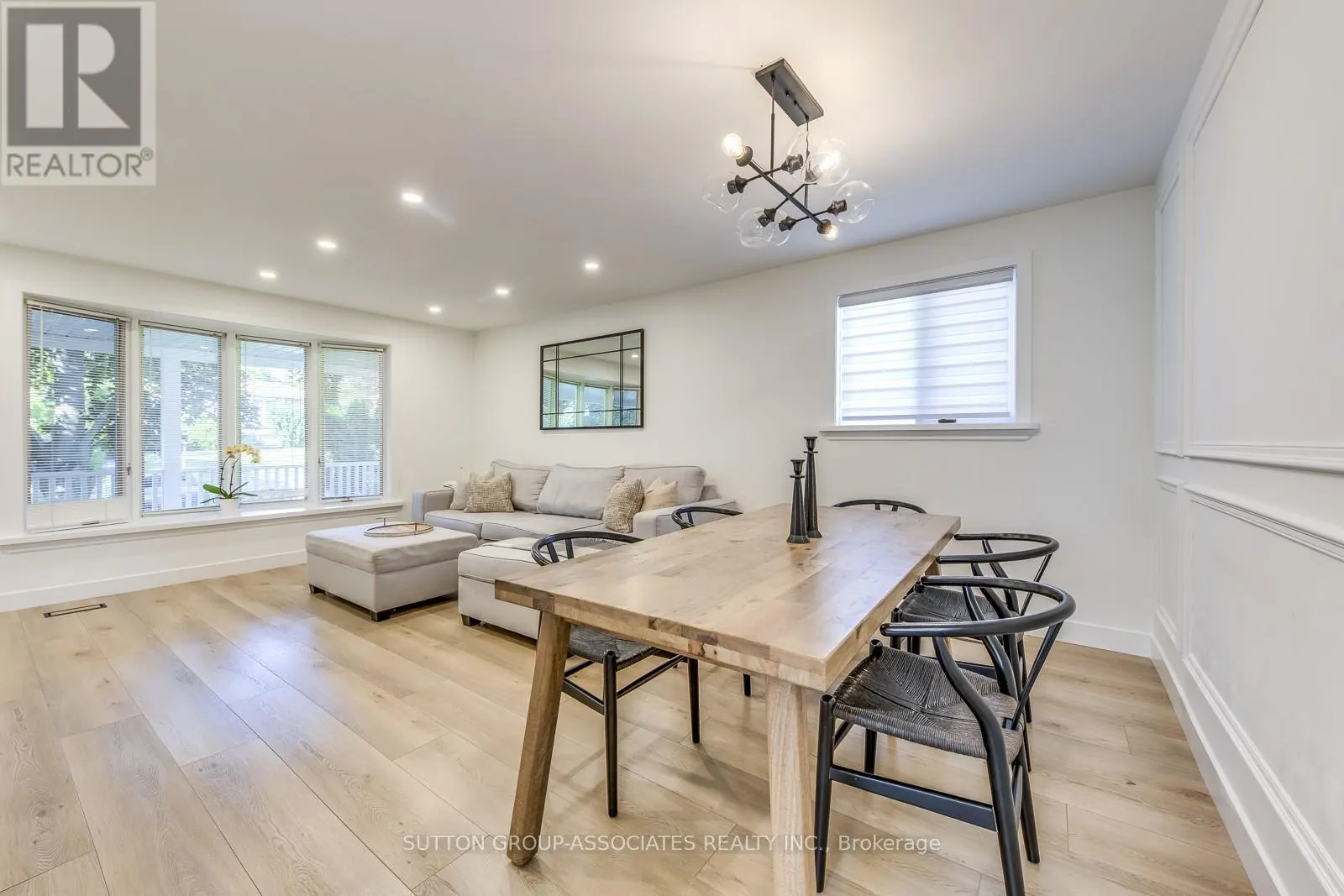 1 LAURENTIDE AVENUE