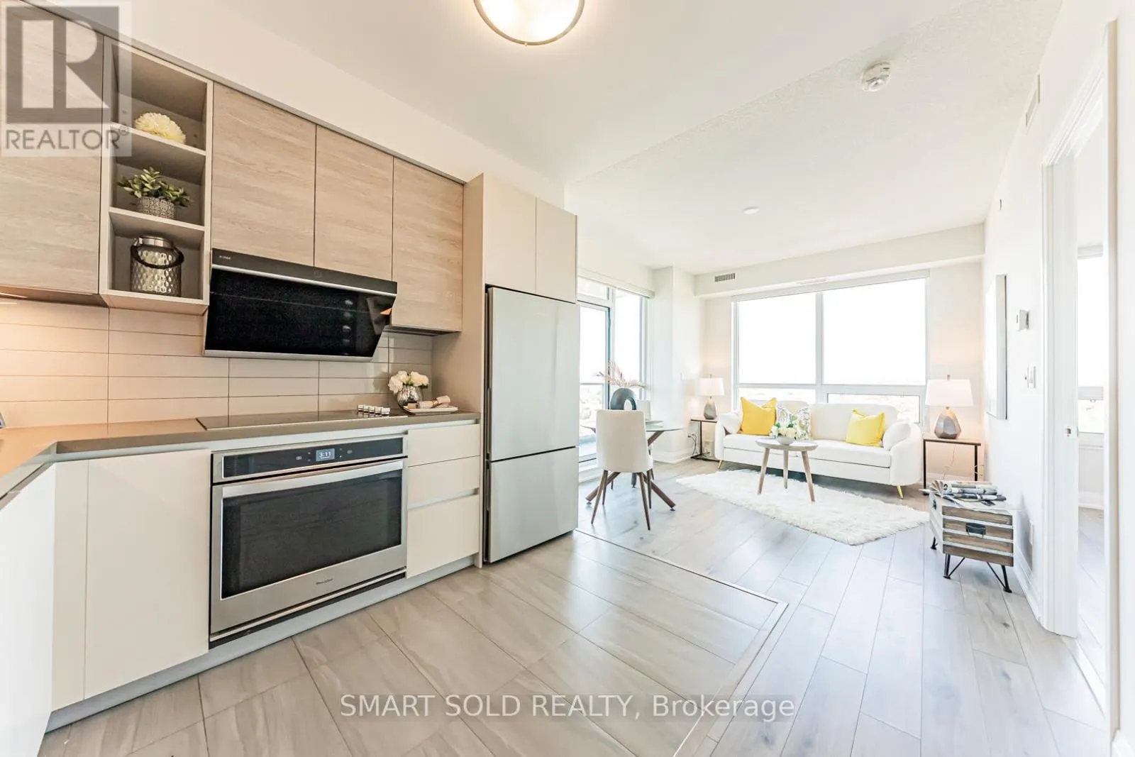 1012 - 398 HWY 7 E