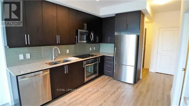 901 - 9608 YONGE STREET