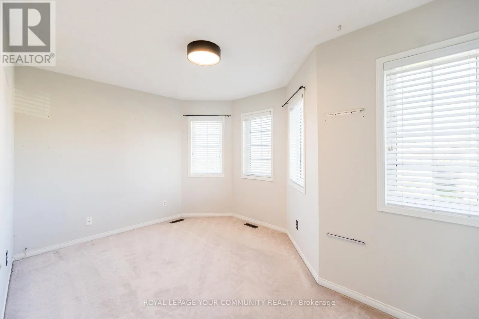 142 BLACKTHORN DRIVE